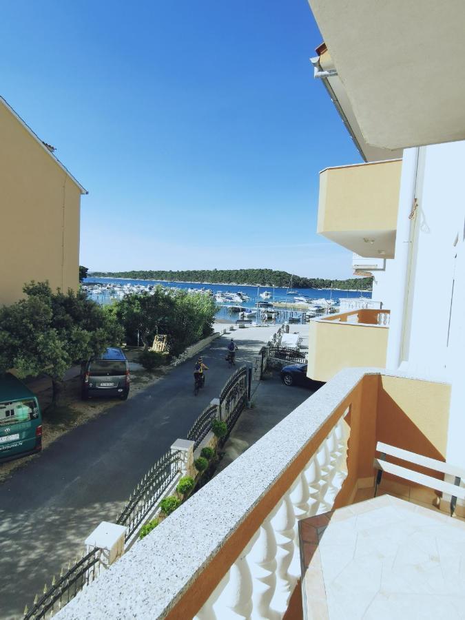 Apartmani Vukovic Rab Town Zewnętrze zdjęcie
