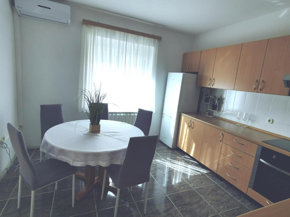 Apartmani Vukovic Rab Town Zewnętrze zdjęcie